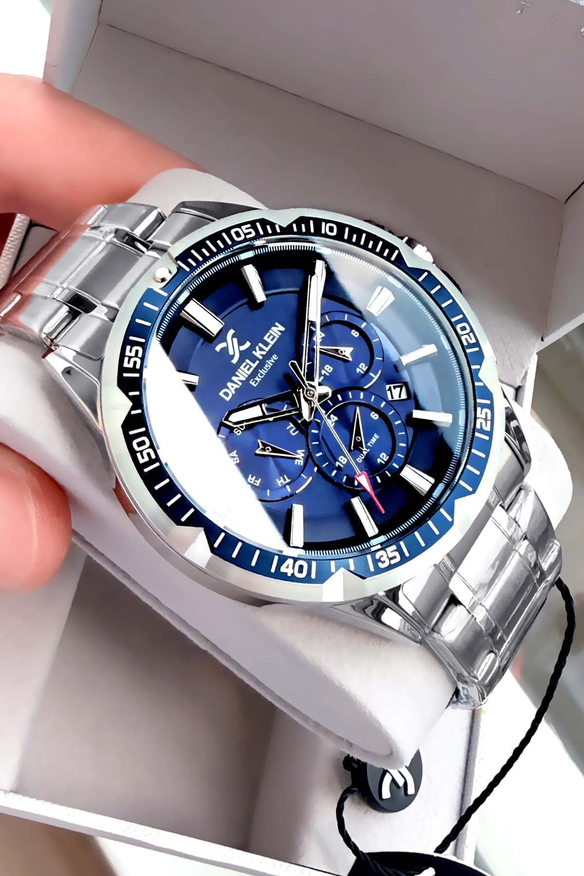ساعت مردانه Daniel Klein Exclusive 3 ATM بند فولادی نقرهای سبز مدل DKE2004C3 ساعت مردانه Daniel Klein Exclusive 3 ATM بند فولادی نقرهای سبز مدل DKE2004C3