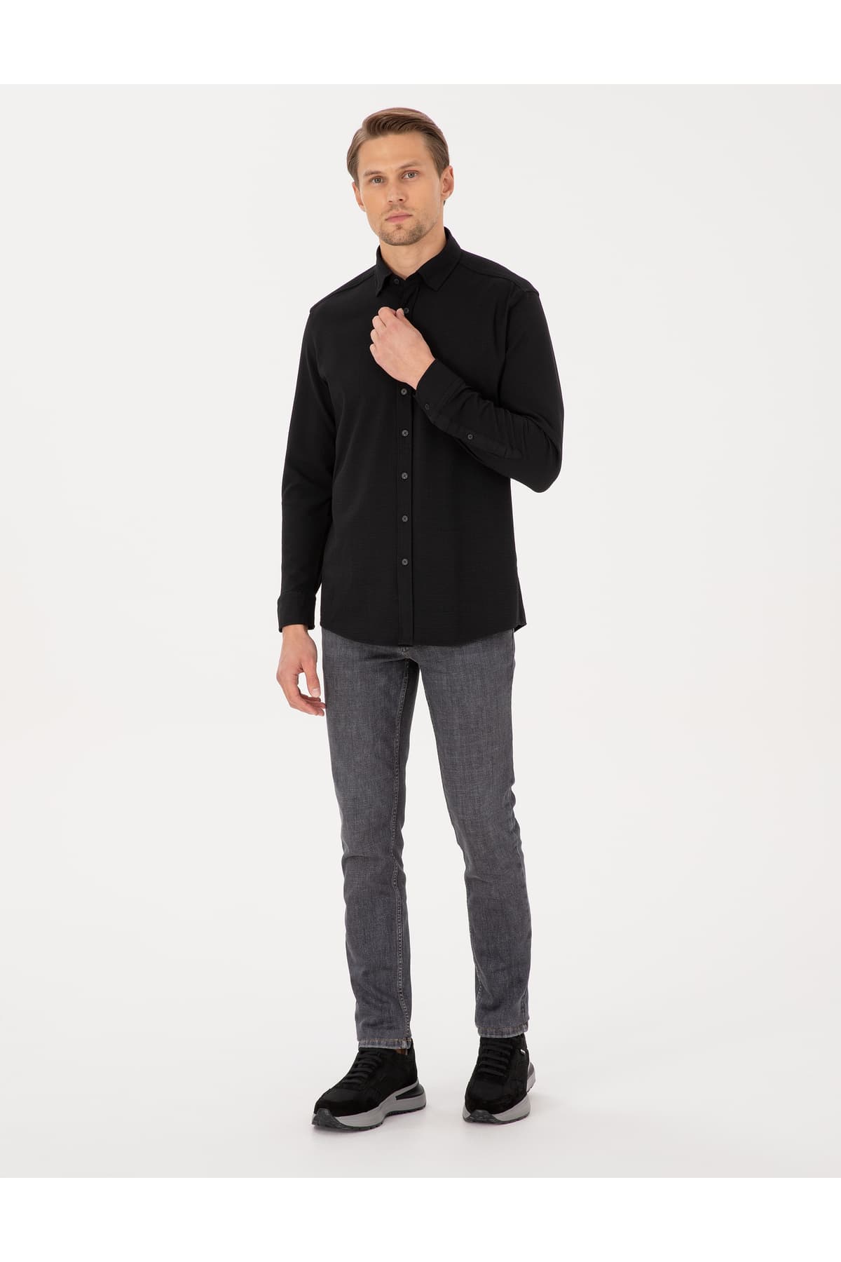 پیراهن مردانه Pierre Cardin Slim Fit کشدار راه راه آستین بلند مشکی مدل 50307162-VR046 پیراهن مردانه Pierre Cardin Slim Fit کشدار راه راه آستین بلند مشکی مدل 50307162-VR046