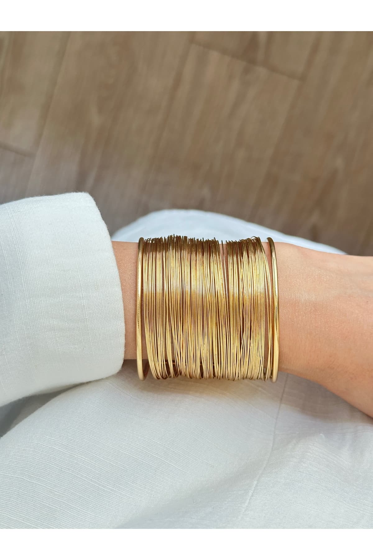 دستبند مردانه YOUES JEWELRY فولاد 316L طلایی سیم کلفت قابل تنظیم دستبند مردانه YOUES JEWELRY فولاد 316L طلایی سیم کلفت قابل تنظیم