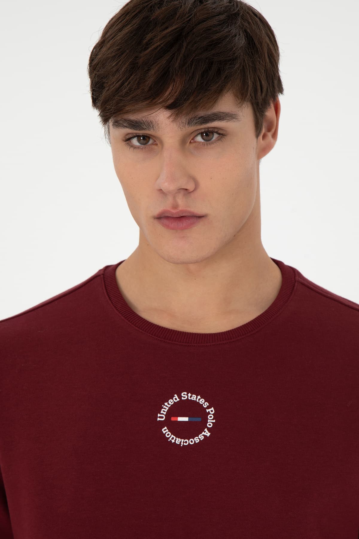 سوئیشرت مردانه U.S. Polo Assn. فیت معمولی یقه گرد زرشکی مدل 50293436-VR014 سوئیشرت مردانه U.S. Polo Assn. فیت معمولی یقه گرد زرشکی مدل 50293436-VR014