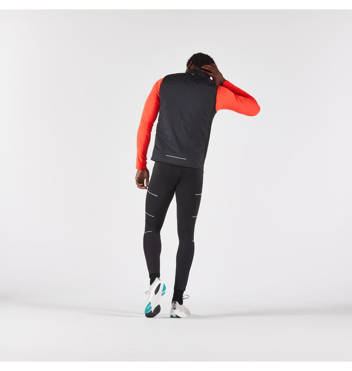جلیقه دویدن مردانه Decathlon مشکی مدل Kiprun SL 500 Warm جلیقه دویدن مردانه Decathlon مشکی مدل Kiprun SL 500 Warm