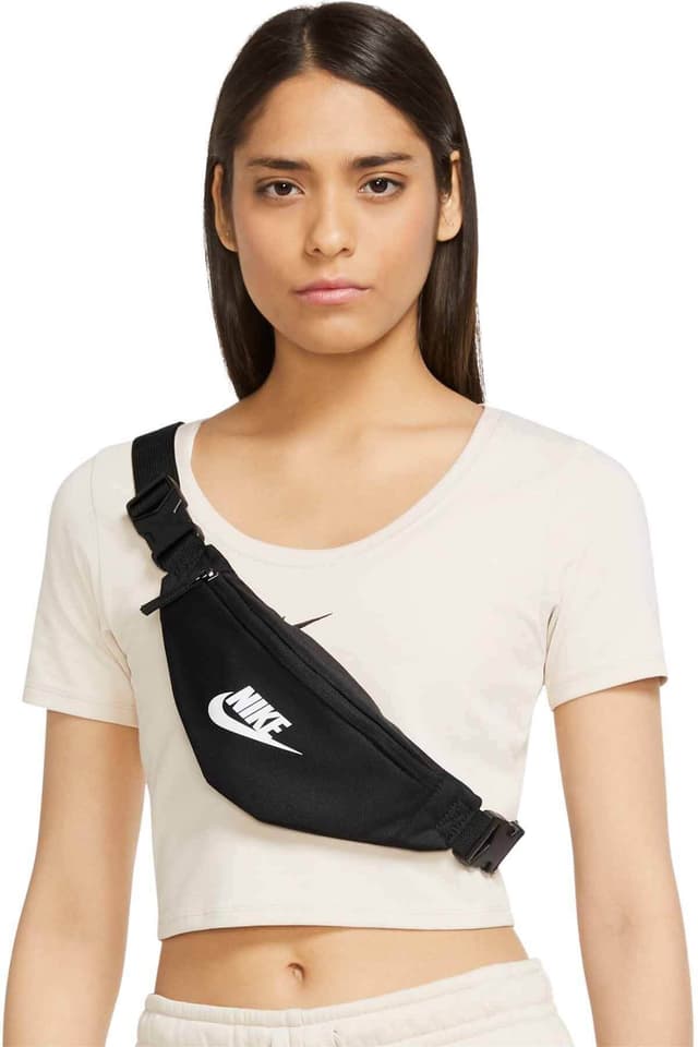 کیف کمری یونیسکس Nike Heritage S مدل DB0488-010 مشکی کیف کمری یونیسکس Nike Heritage S مدل DB0488-010 مشکی