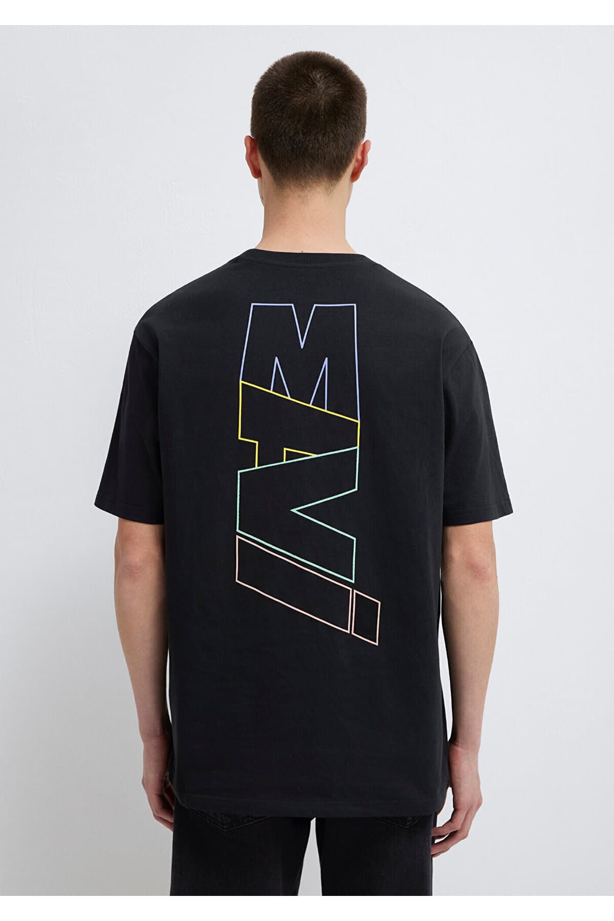 تیشرت مردانه Mavi چاپ لوگوی پشت مشکی فیت بول مدل 0612350-900 تیشرت مردانه Mavi چاپ لوگوی پشت مشکی فیت بول مدل 0612350-900