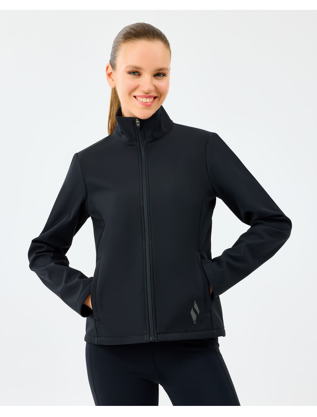 کاپشن زنانه Skechers Softshell فیت یقه اسکی مشکی مدل S2520190-3817 کاپشن زنانه Skechers Softshell فیت یقه اسکی مشکی مدل S2520190-3817