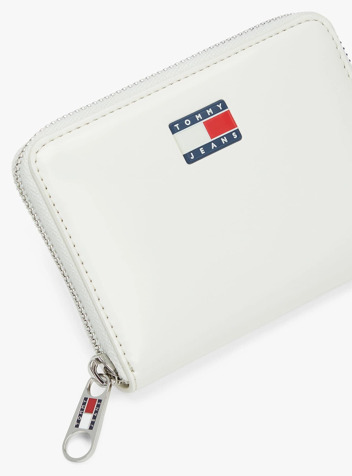 کیف پول پسرانه Tommy Hilfiger TJW Must زیپ دار متوسط سفید مدل AW0AW18090YBI کیف پول پسرانه Tommy Hilfiger TJW Must زیپ دار متوسط سفید مدل AW0AW18090YBI