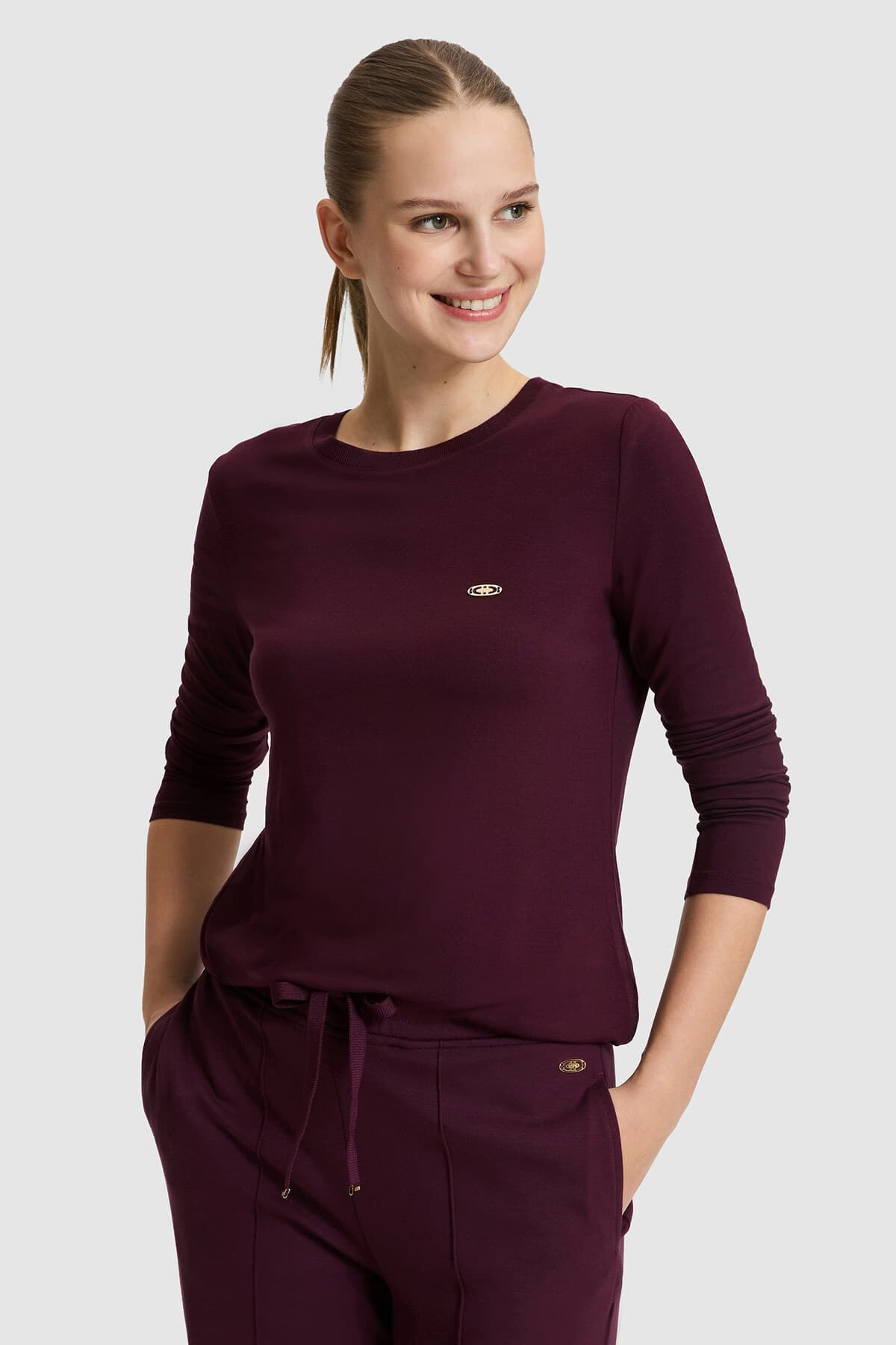 سوئیشرت زنانه U.S. Polo Assn. بوردو مدل 50332055-VR180 سوئیشرت زنانه U.S. Polo Assn. بوردو مدل 50332055-VR180