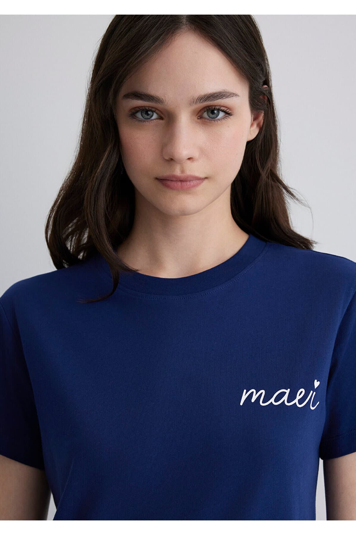 تیشرت زنانه Mavi لوگو چاپی سرمهای فیت نیمه اسلیم مدل 1612962-70722 تیشرت زنانه Mavi لوگو چاپی سرمهای فیت نیمه اسلیم مدل 1612962-70722