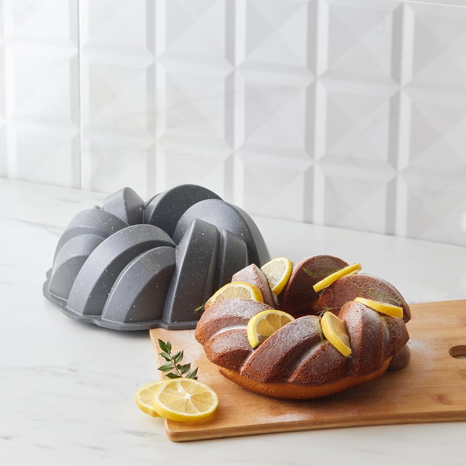 قالب کیک KARACA Cake Pro دایکاست با طرح بافت آنتراسیت 26 cm قالب کیک KARACA Cake Pro دایکاست با طرح بافت آنتراسیت 26 cm