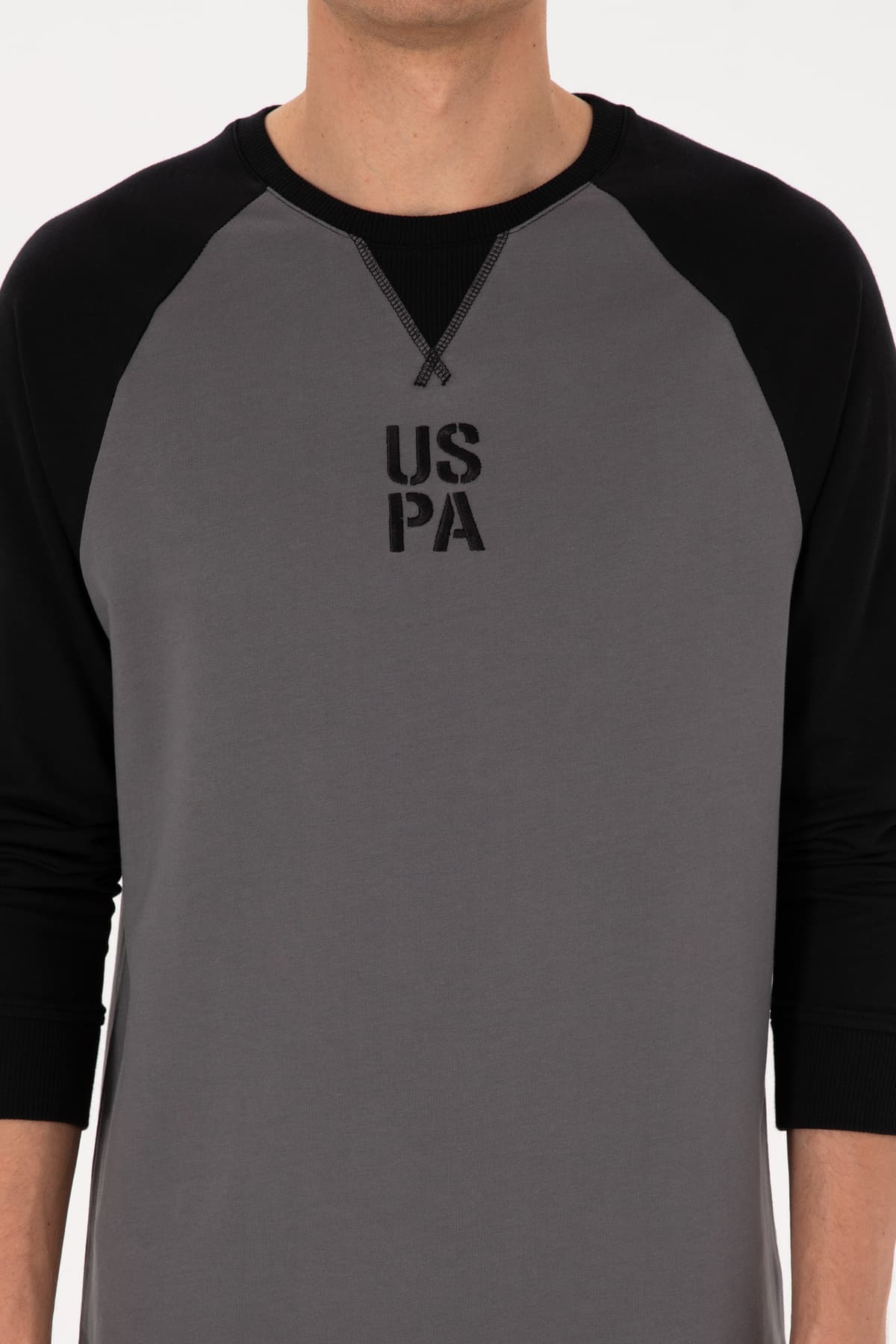 سوئیشرت مردانه U.S. Polo Assn. یقه گرد فیت معمولی نازک مشکی مدل 50315420-VR046 سوئیشرت مردانه U.S. Polo Assn. یقه گرد فیت معمولی نازک مشکی مدل 50315420-VR046