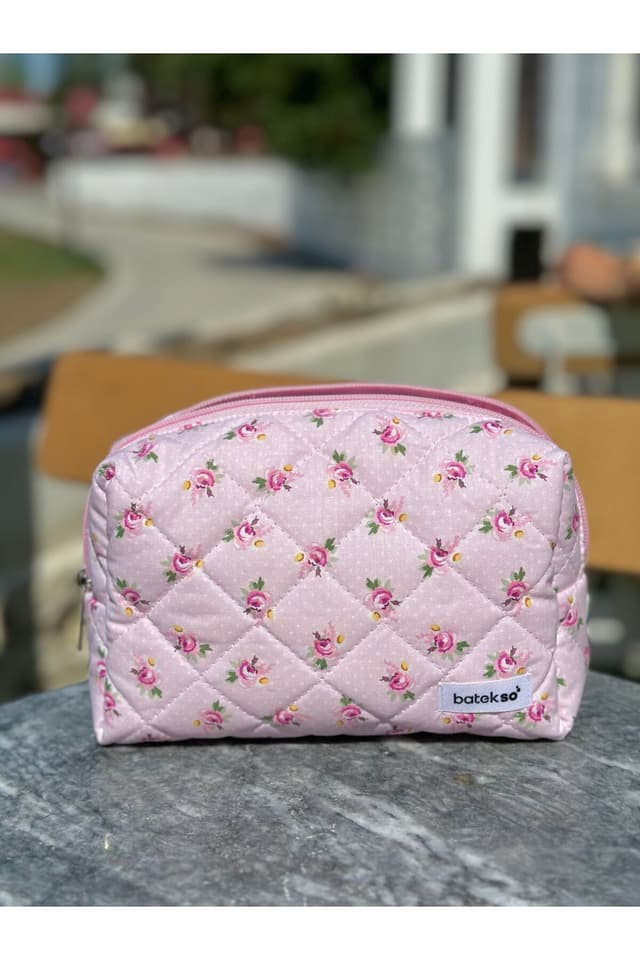 کیف لوازم آرایش Batekso صورتی پودری طرح گل رز سایز بزرگ کیف لوازم آرایش Batekso صورتی پودری طرح گل رز سایز بزرگ