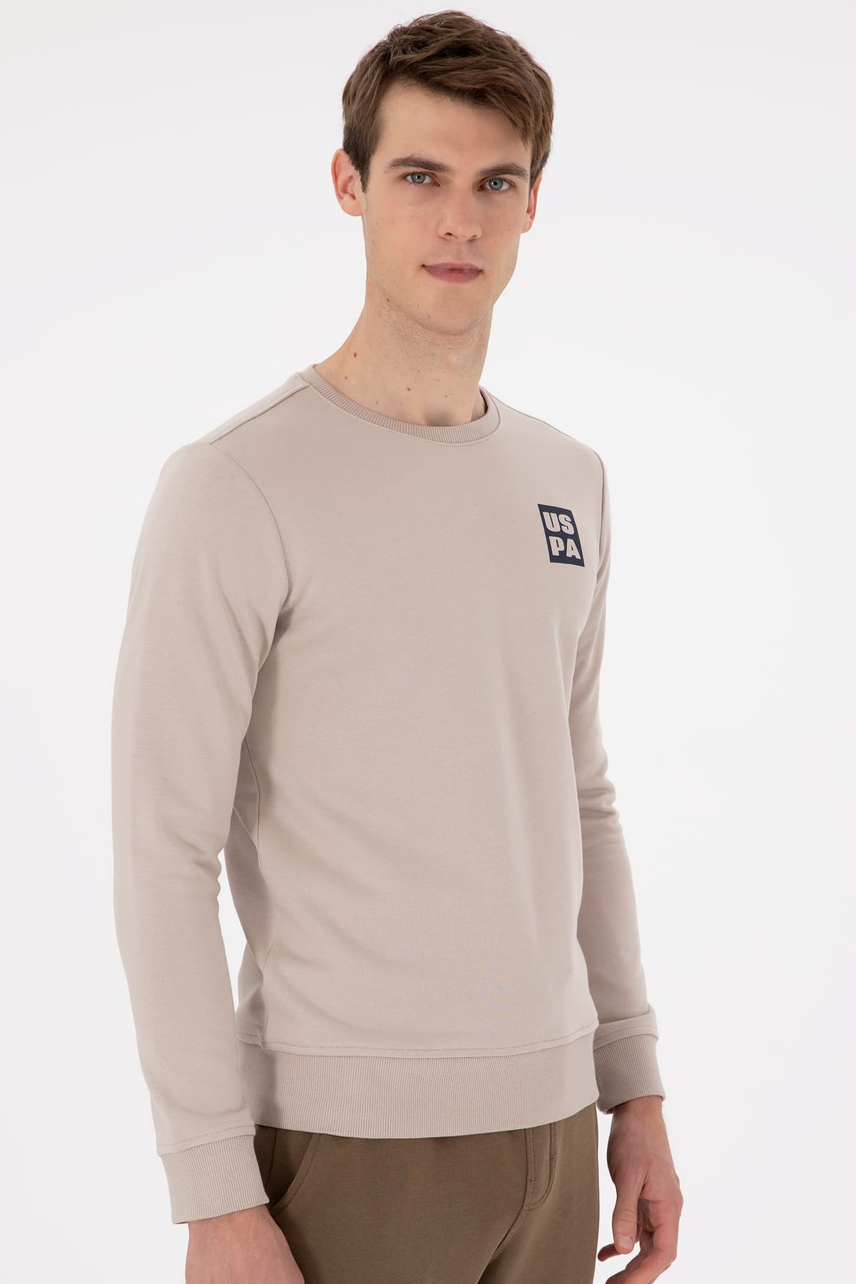سوئیشرت مردانه U.S. Polo Assn. فیت معمولی یقه گرد سنگی مدل 50293456-VR049 سوئیشرت مردانه U.S. Polo Assn. فیت معمولی یقه گرد سنگی مدل 50293456-VR049