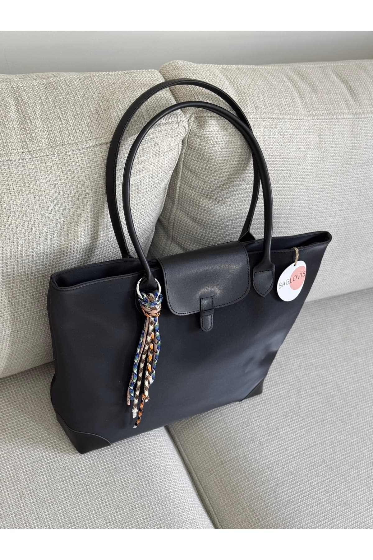 کیف توت پسرانه BAGLOVIS با جزئیات Charm سایز بزرگ مشکی مدل EN40 BOY30 کیف توت پسرانه BAGLOVIS با جزئیات Charm سایز بزرگ مشکی مدل EN40 BOY30
