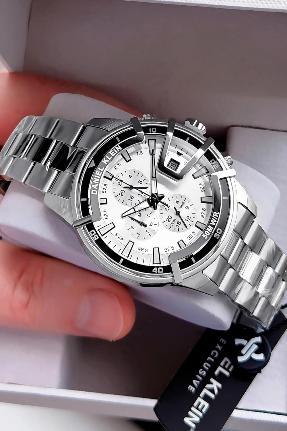 ساعت مردانه Daniel Klein ضد آب 3 ATM بند فولادی نقرهای مدل DKE2122C1 ساعت مردانه Daniel Klein ضد آب 3 ATM بند فولادی نقرهای مدل DKE2122C1