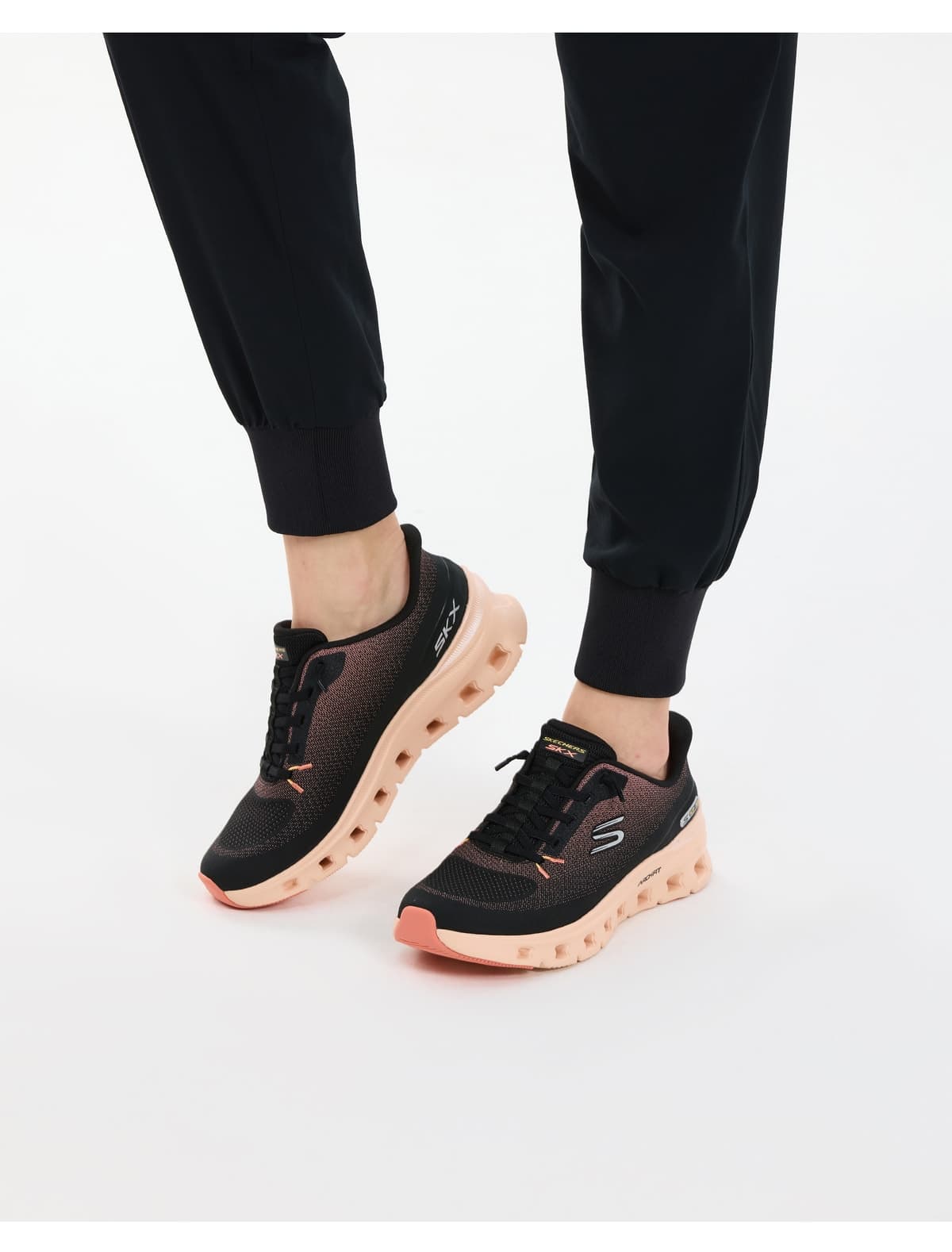 کفش ورزشی زنانه Skechers ARCH FIT GLIDE-STEP PRO مشکی مدل 150730 BKCL کفش ورزشی زنانه Skechers ARCH FIT GLIDE-STEP PRO مشکی مدل 150730 BKCL