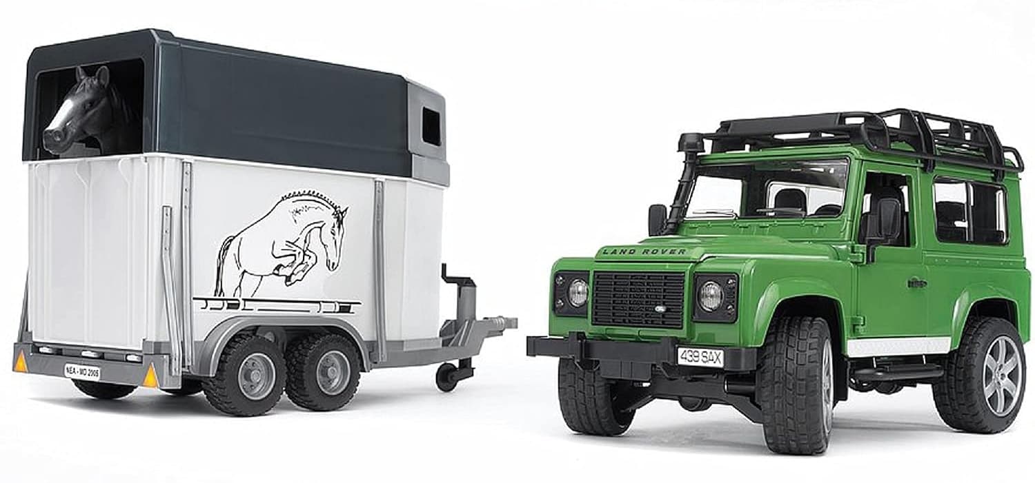 ماکت ماشین Bruder مقیاسی Land Rover آفرودی با وسیله حمل اسب ماکت ماشین Bruder مقیاسی Land Rover آفرودی با وسیله حمل اسب