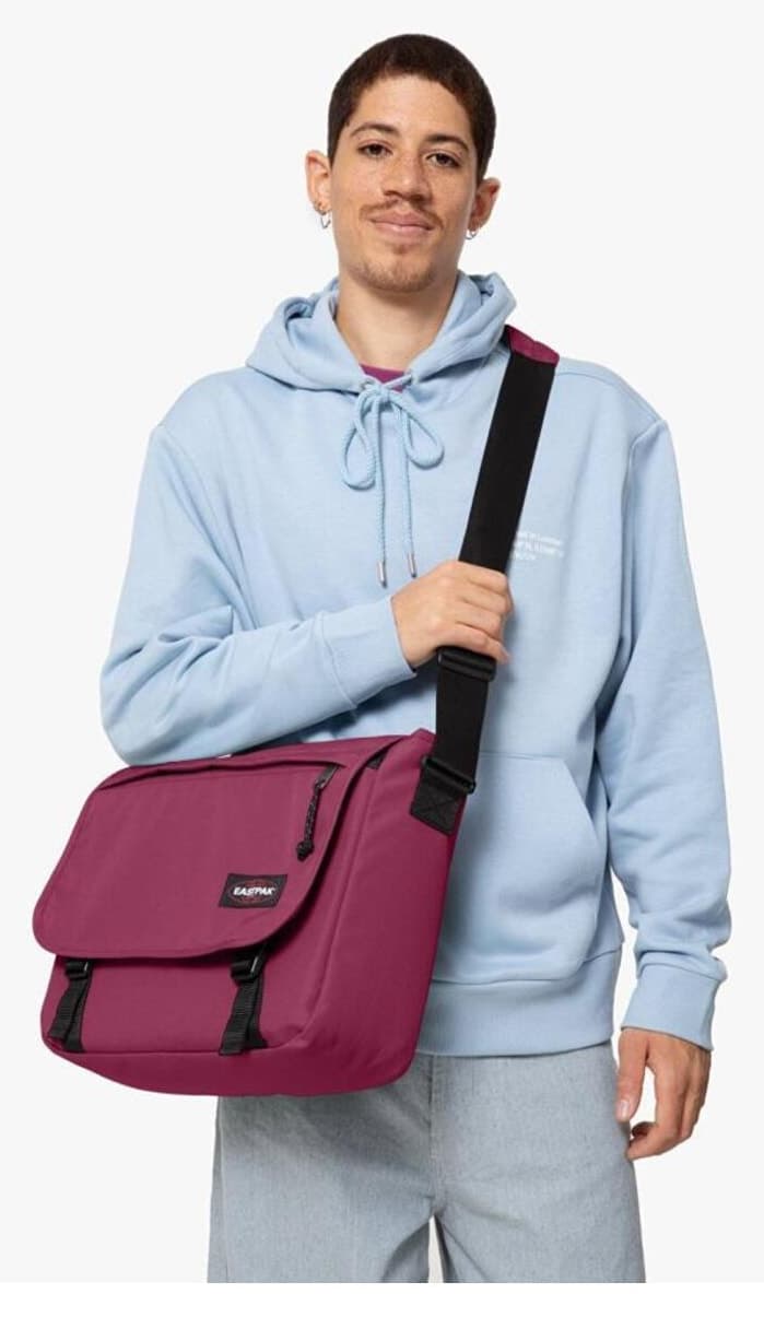 کیف پستچی زنانه Eastpak با بند متقاطع Delegate+ رنگ شرابی مدل 6S1 کیف پستچی زنانه Eastpak با بند متقاطع Delegate+ رنگ شرابی مدل 6S1