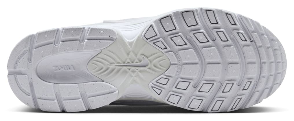 کفش ورزشی یونیسکس Nike برای دویدن، پیادهروی و استفاده روزمره مدل V5 RNR کفش ورزشی یونیسکس Nike برای دویدن، پیادهروی و استفاده روزمره مدل V5 RNR