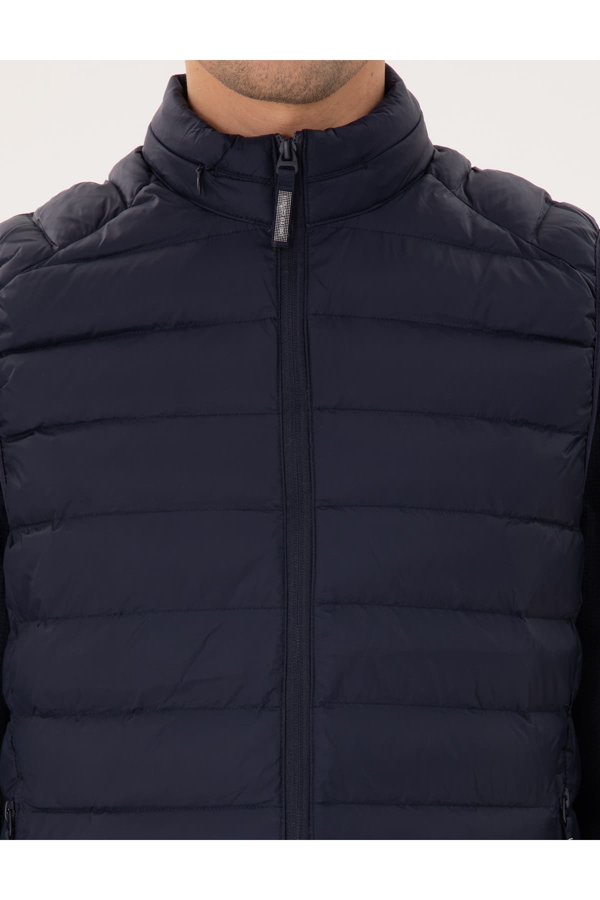 جلیقه بادی مردانه Pierre Cardin سرمهای فوق سبک مدل 50292913-VR033 جلیقه بادی مردانه Pierre Cardin سرمهای فوق سبک مدل 50292913-VR033
