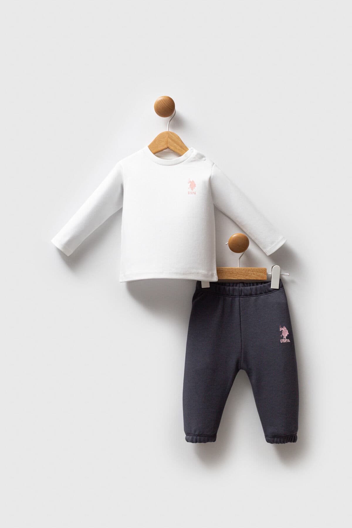 ست دخترانه U.S. Polo Assn. نارنجی ست دخترانه U.S. Polo Assn. نارنجی