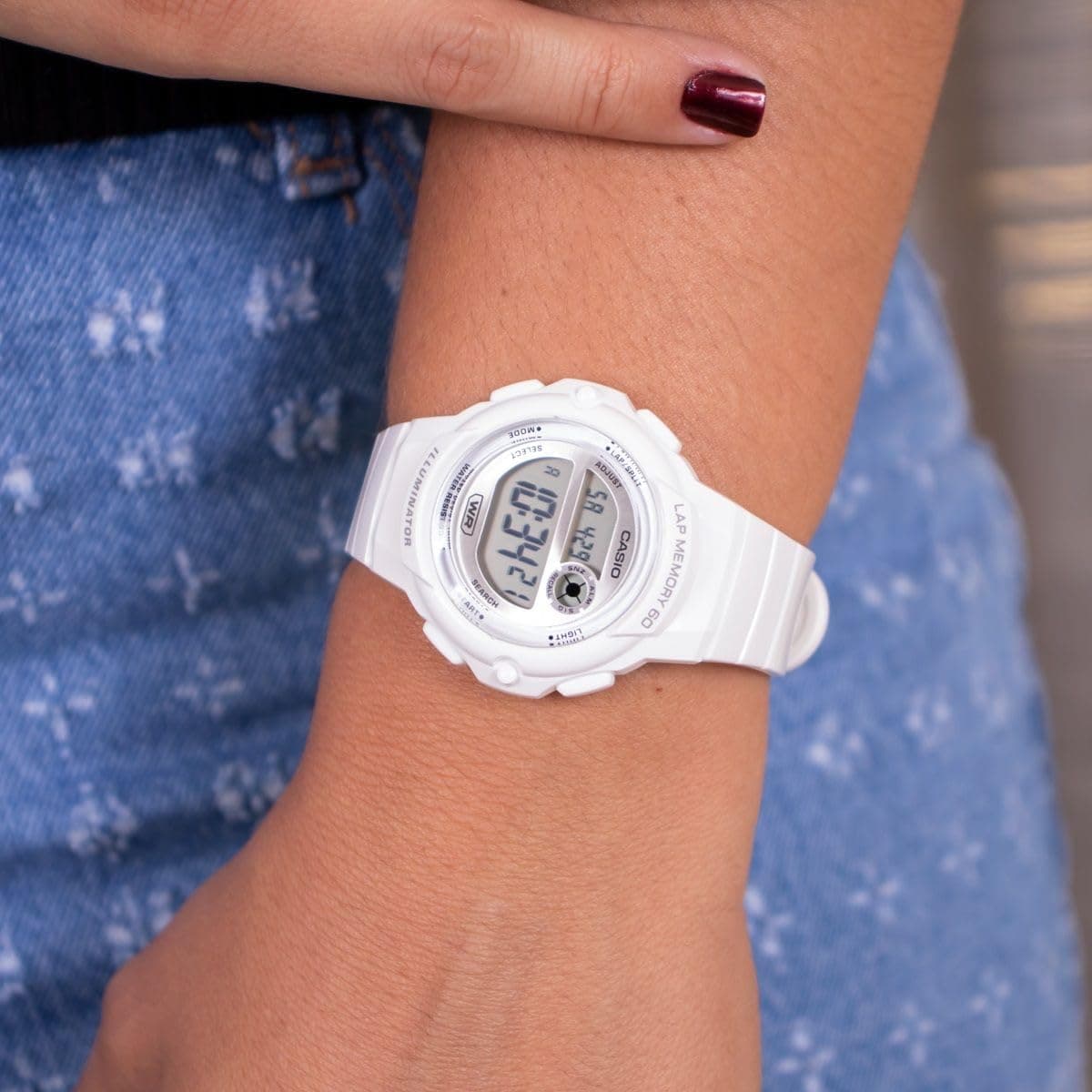 ساعت مچی زنانه Casio دیجیتال سفید مدل LWS-1200H-7A1VDF ساعت مچی زنانه Casio دیجیتال سفید مدل LWS-1200H-7A1VDF