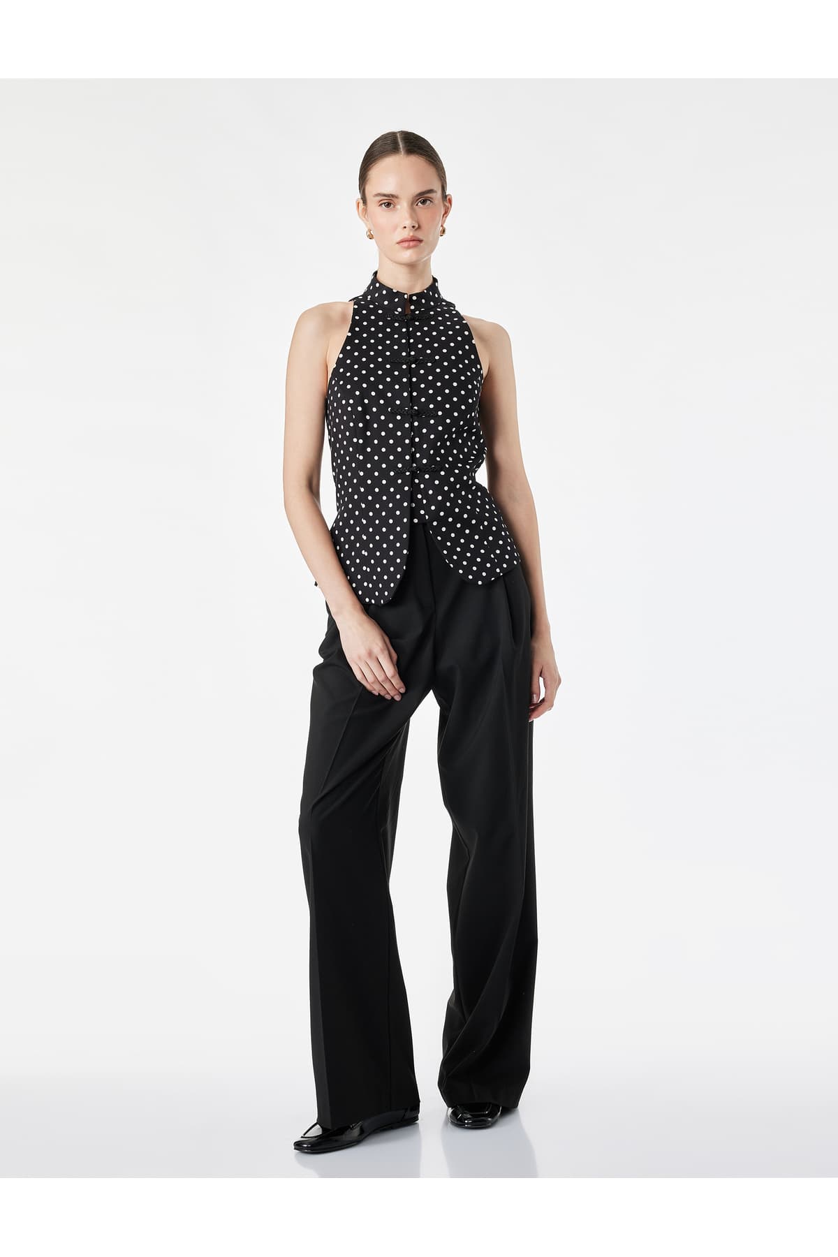 جلیقه زنانه Koton بدون آستین با دکمههای تزئینی خالدار یقه Mandarin Qipao جلیقه زنانه Koton بدون آستین با دکمههای تزئینی خالدار یقه Mandarin Qipao