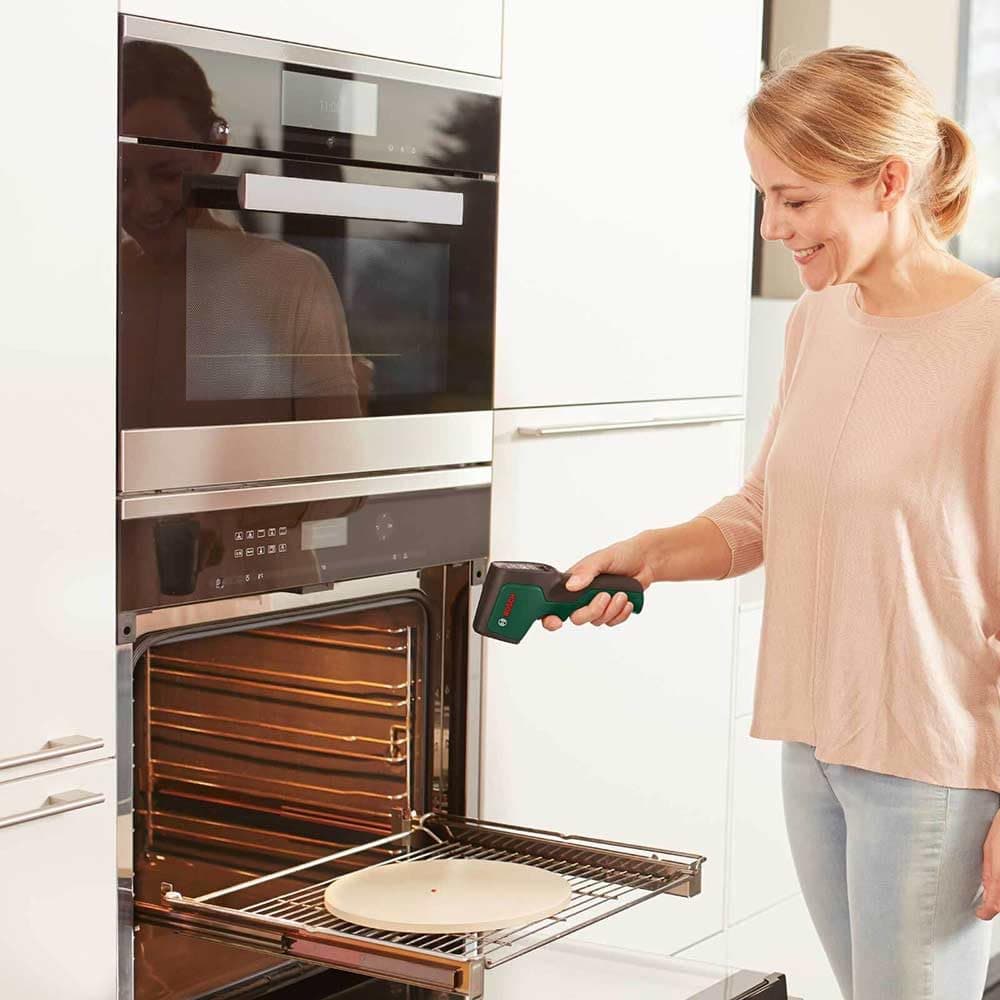 ترمومتر مادون قرمز Bosch مدل UniversalTemp بازه -30 تا +500 درجه سانتیگراد ترمومتر مادون قرمز Bosch مدل UniversalTemp بازه -30 تا +500 درجه سانتیگراد