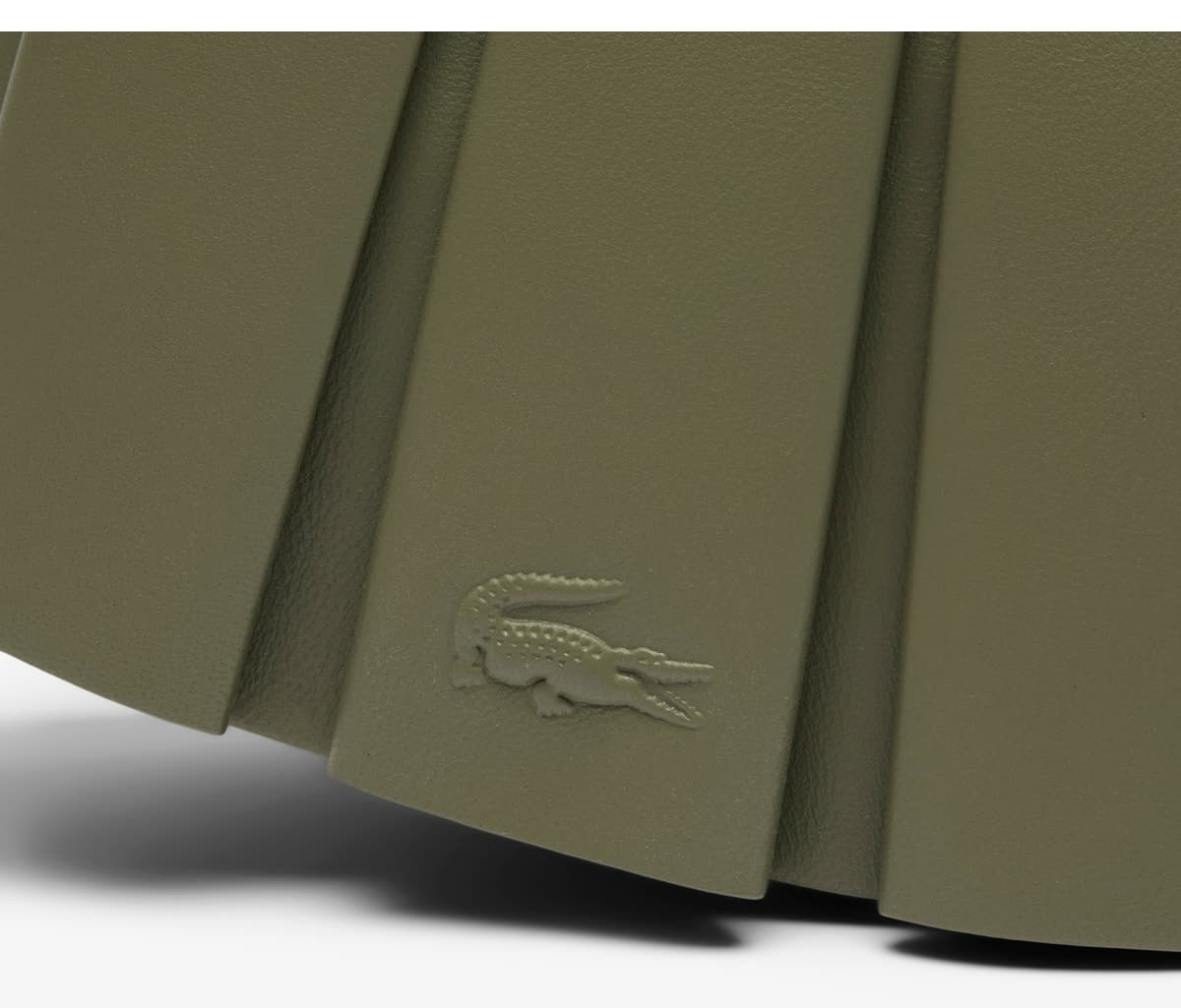 کیف دوشی زنانه Lacoste چرمی خاکی مدل Lenglen Medium کیف دوشی زنانه Lacoste چرمی خاکی مدل Lenglen Medium