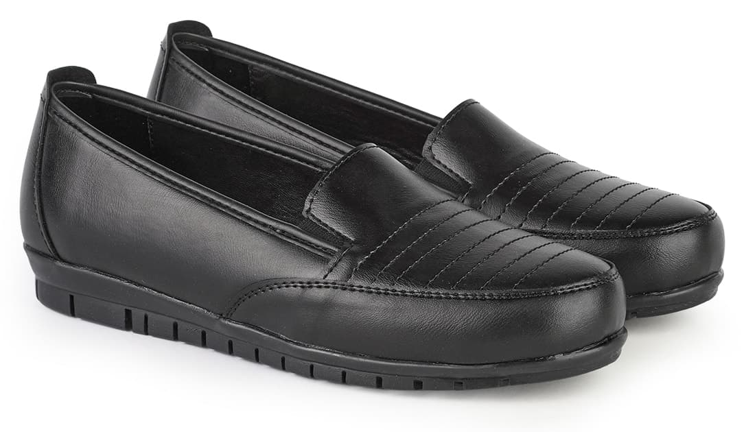 کفش زنانه ERN SHOES مشکی کاملاً طبی با کفی چرمی و پاشنه ژلهای کفش زنانه ERN SHOES مشکی کاملاً طبی با کفی چرمی و پاشنه ژلهای
