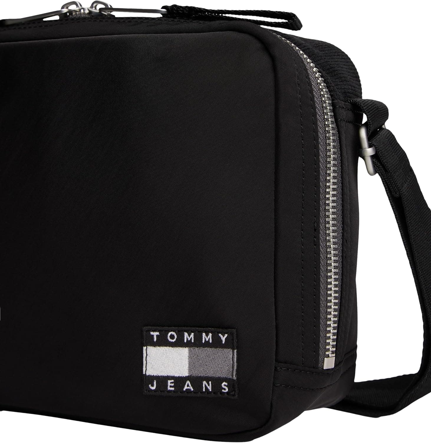 کیف دوربین کراسبادی مردانه Tommy Jeans TJM Daily Tech مشکی مدل Am0am13717 تکسایز کیف دوربین کراسبادی مردانه Tommy Jeans TJM Daily Tech مشکی مدل Am0am13717 تکسایز