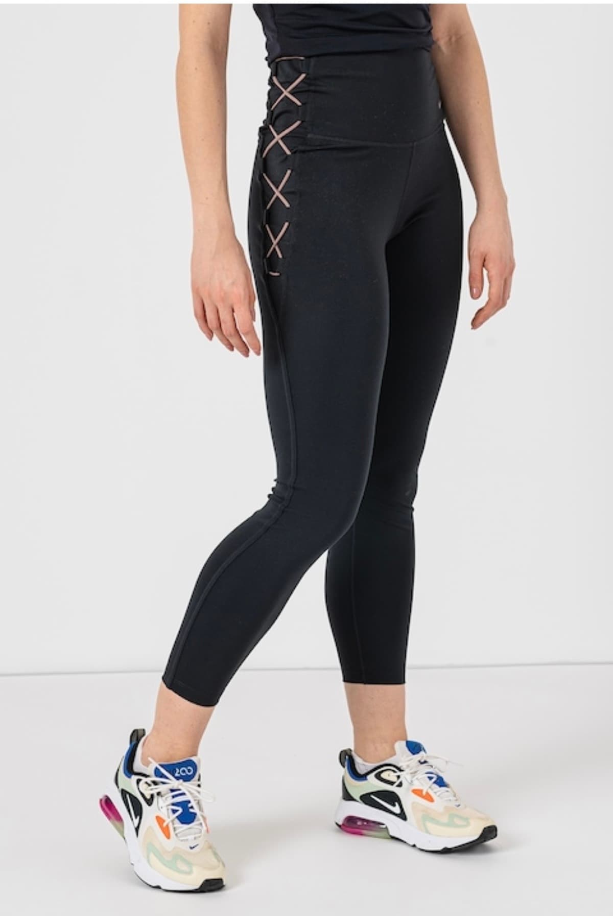 تایت زنانه Nike One کمربلند 7/8 بندی مشکی تایت زنانه Nike One کمربلند 7/8 بندی مشکی