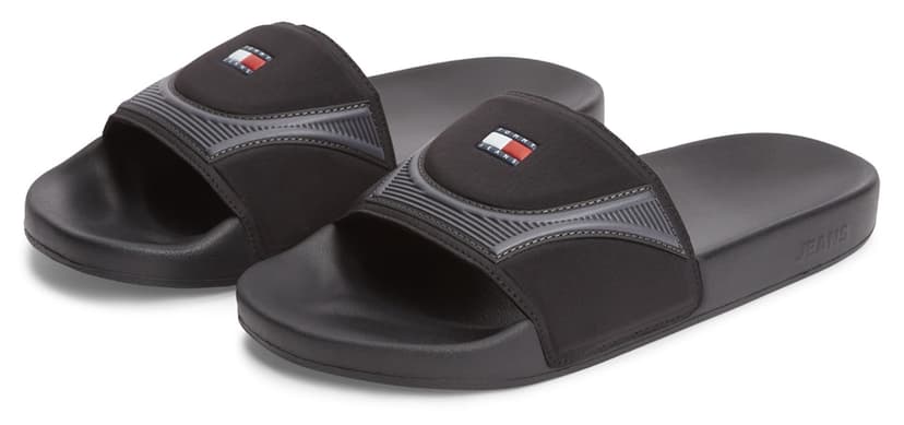 دمپایی مردانه Tommy Hilfiger مشکی با جزئیات لوگو و زیره راحت دمپایی مردانه Tommy Hilfiger مشکی با جزئیات لوگو و زیره راحت