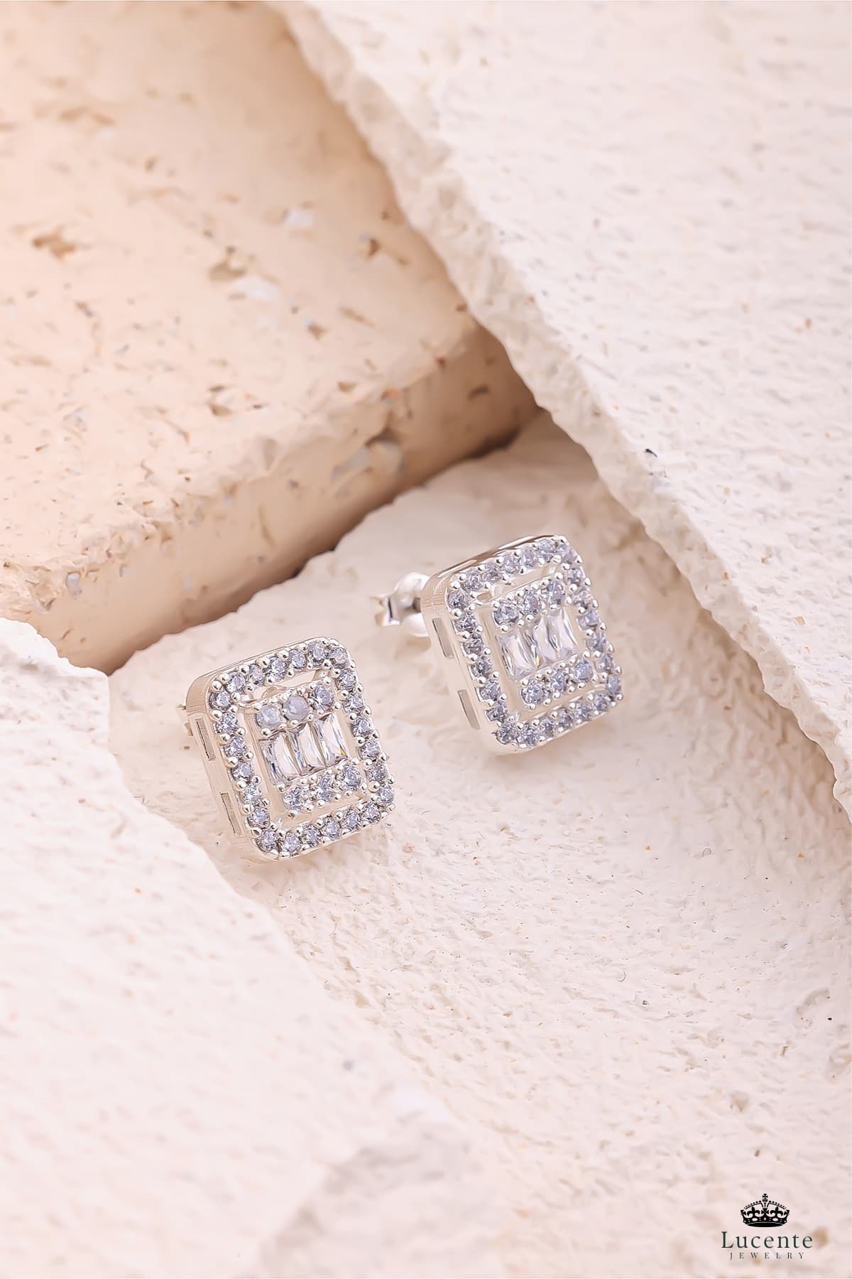 ست گردنبند و گوشواره زنانه Lucente Jewellery نقره 925 باگت ست گردنبند و گوشواره زنانه Lucente Jewellery نقره 925 باگت
