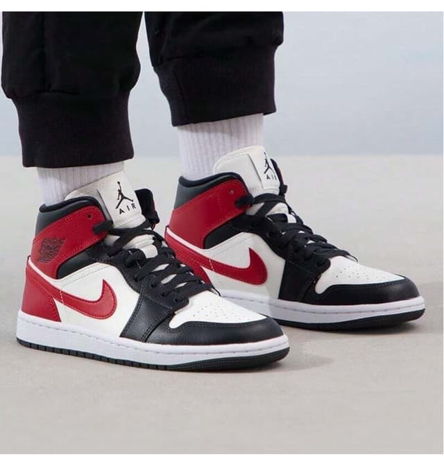 کفش ورزشی Nike Air Jordan 1 Mid Bred Toe (W) کفش ورزشی Nike Air Jordan 1 Mid Bred Toe (W)