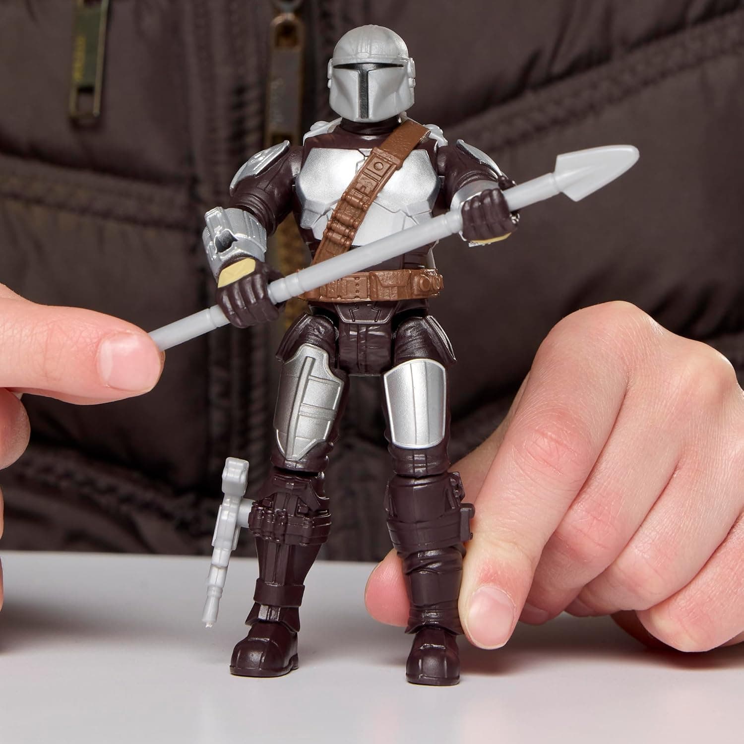 فیگور اکشن Star Wars ActionVerse مدل The Mandalorian 11 cm با لوازم جانبی فیگور اکشن Star Wars ActionVerse مدل The Mandalorian 11 cm با لوازم جانبی