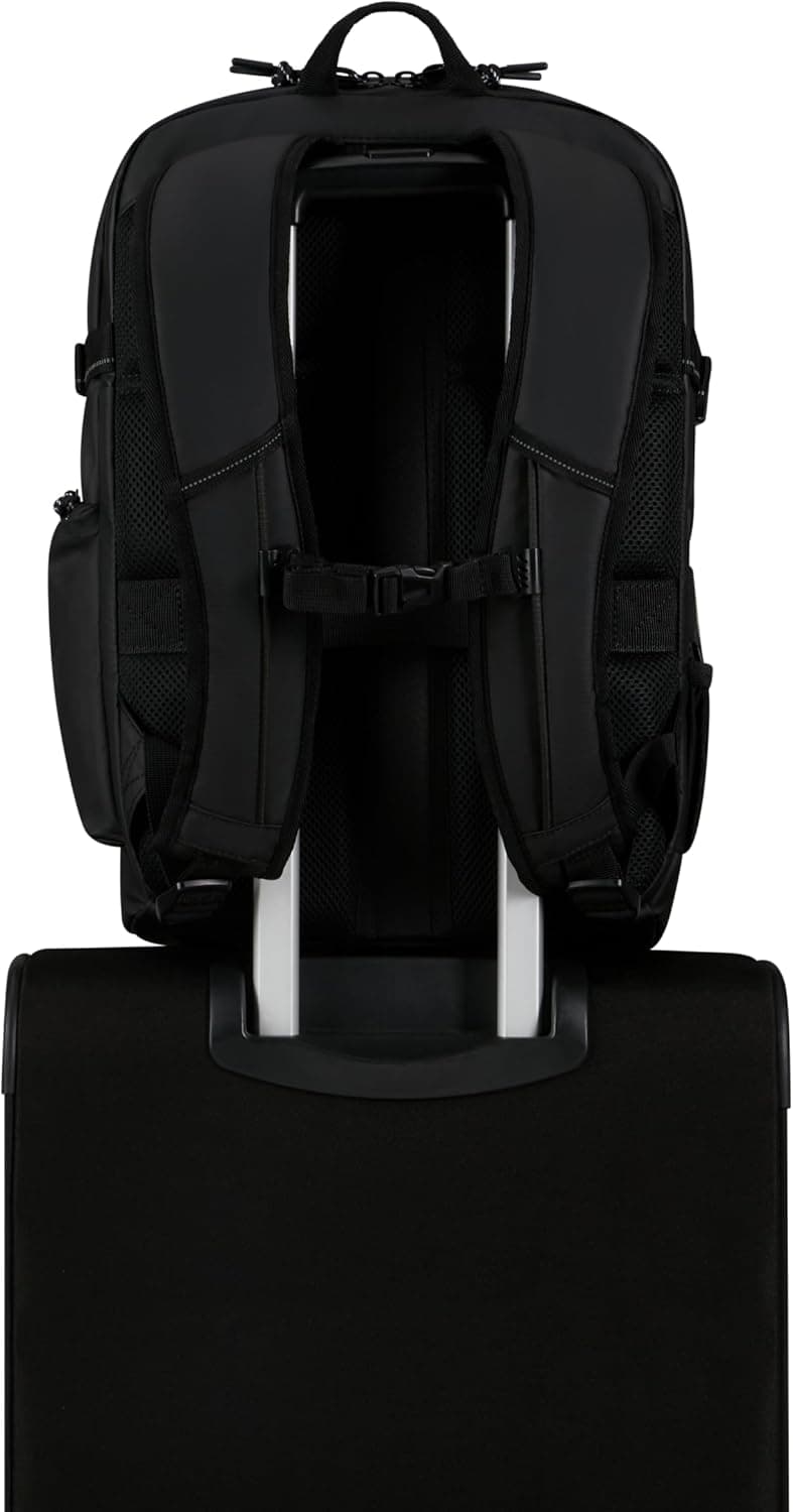 کوله پشتی یونیسکس بزرگسال American Tourister مشکی 15.6 اینچ کوله پشتی یونیسکس بزرگسال American Tourister مشکی 15.6 اینچ