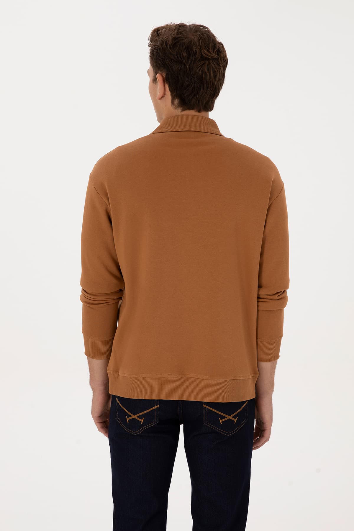 سوئیشرت مردانه U.S. Polo Assn. نیم زیپ شاردونی فیت معمولی یقه پولو شتری مدل 50313783-VR233 سوئیشرت مردانه U.S. Polo Assn. نیم زیپ شاردونی فیت معمولی یقه پولو شتری مدل 50313783-VR233