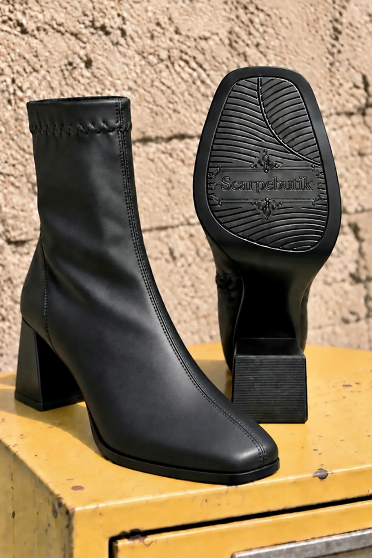 بوت زنانه Scarpebutik چرمی مشکی نوک کند پاشنه کلفت زیپ کناری کشی بوت زنانه Scarpebutik چرمی مشکی نوک کند پاشنه کلفت زیپ کناری کشی