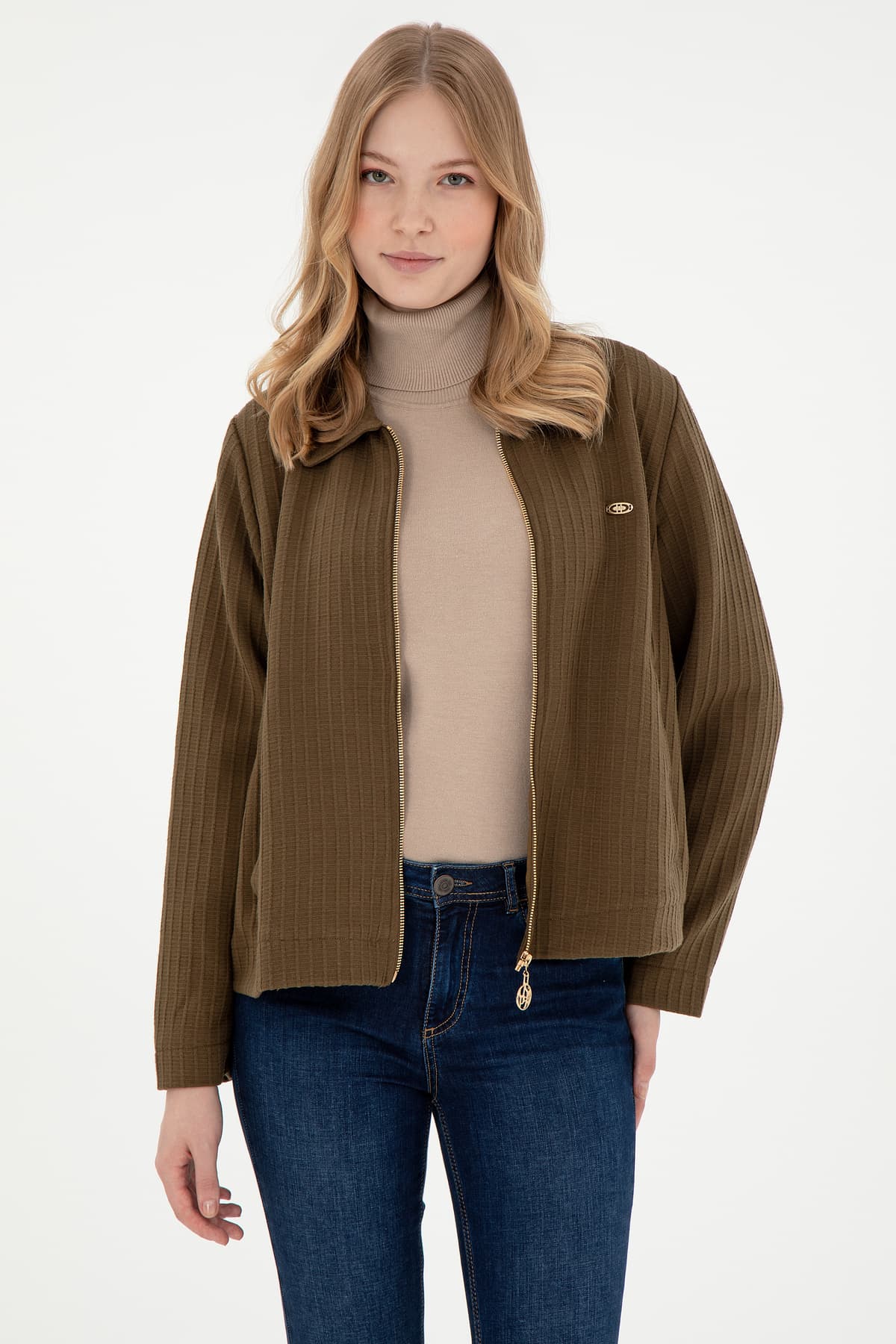سویشرت زنانه U.S. Polo Assn. یقه پولو زیپدار خاکی مدل 50295811-VR027 سویشرت زنانه U.S. Polo Assn. یقه پولو زیپدار خاکی مدل 50295811-VR027
