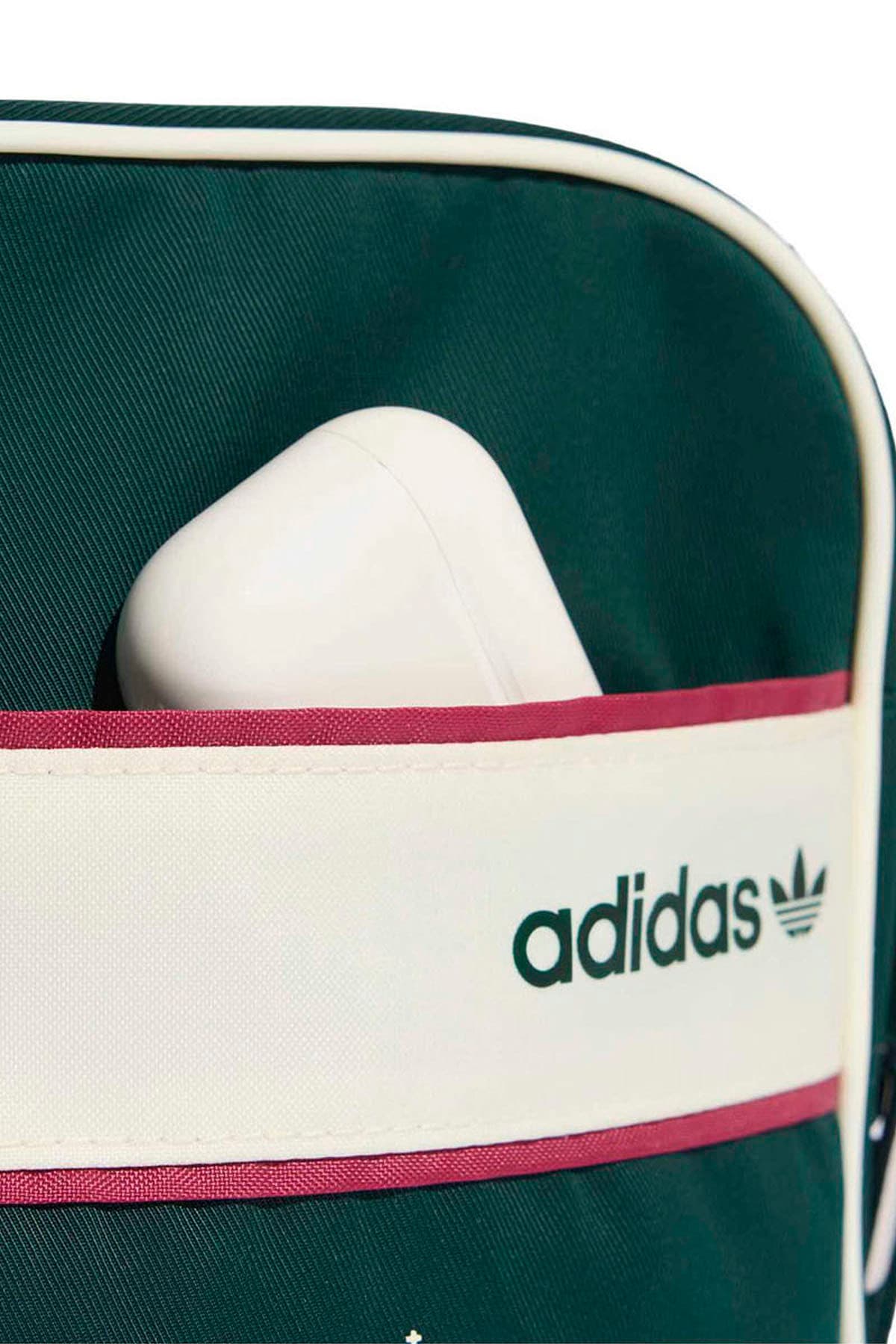 کیف روزمره زنانه adidas Real Madrid مدل KS8132 کیف روزمره زنانه adidas Real Madrid مدل KS8132