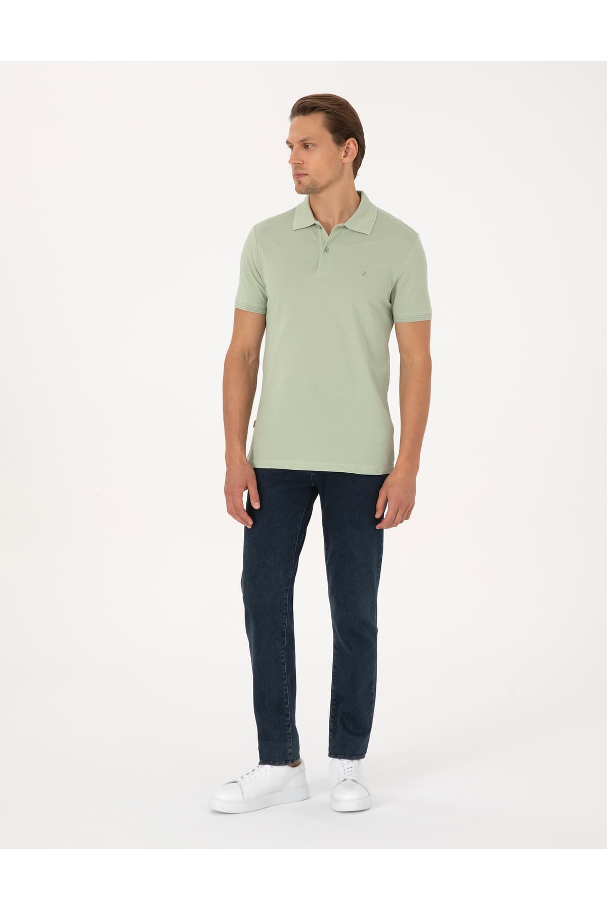 تیشرت یقه پولو Pierre Cardin اسلیمفیت 100% نخی سبز روشن دکمهدار مدل 50325323-VR016 تیشرت یقه پولو Pierre Cardin اسلیمفیت 100% نخی سبز روشن دکمهدار مدل 50325323-VR016