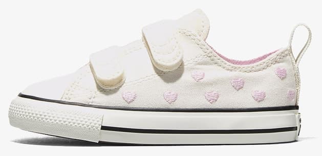 کفش اسنیکر بچگانه Converse کرم مدل Chucks In Love Chuck Taylor All Star 2V کفش اسنیکر بچگانه Converse کرم مدل Chucks In Love Chuck Taylor All Star 2V
