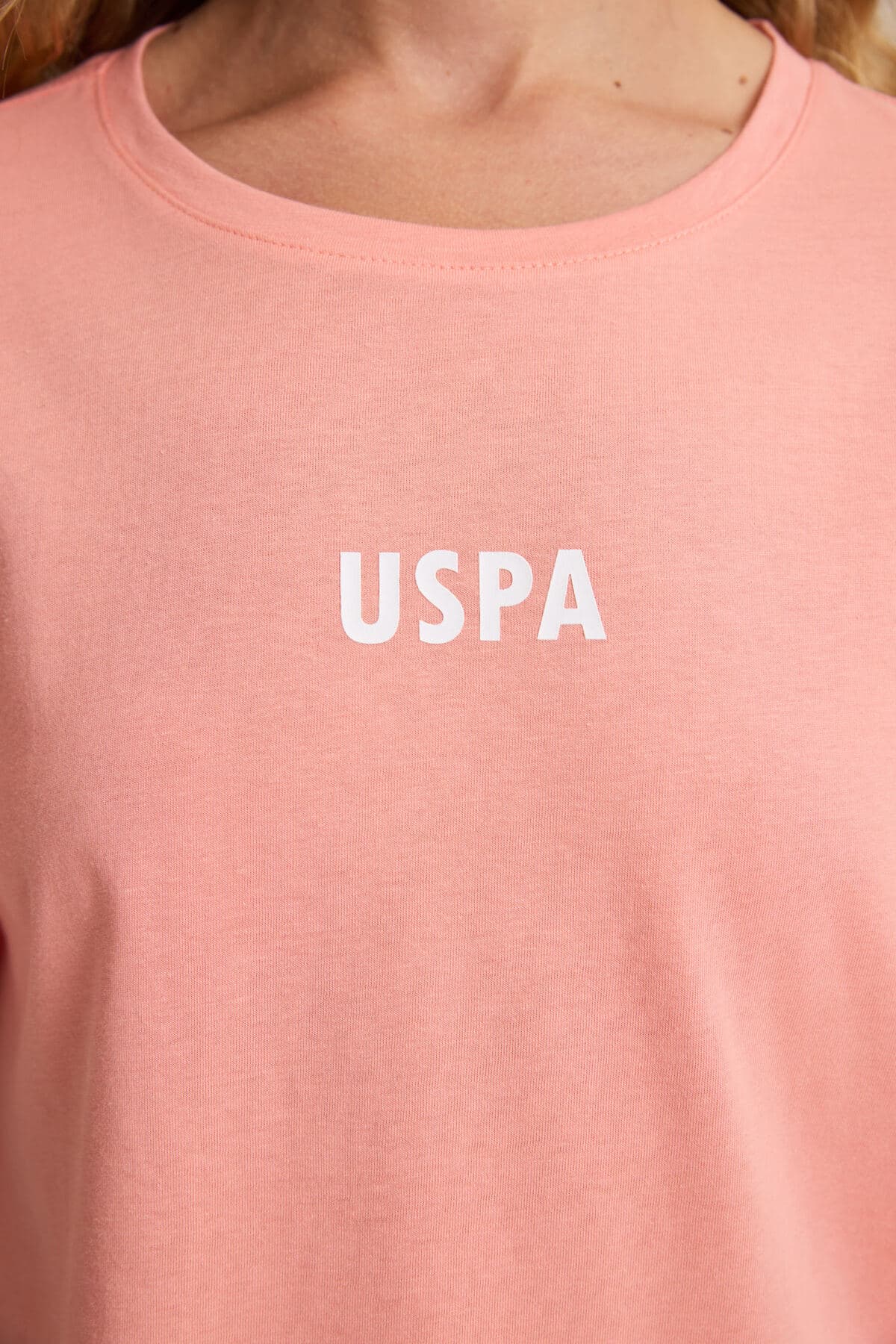 تیشرت زنانه یقهگرد U.S. Polo Assn. صورتی سالمونی مدل 50323530-VR204 تیشرت زنانه یقهگرد U.S. Polo Assn. صورتی سالمونی مدل 50323530-VR204