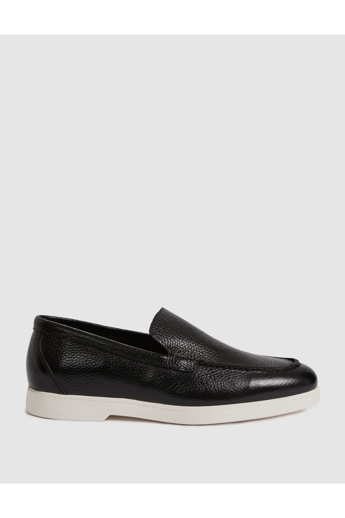 کفش لوفر مردانه Pierre Cardin مشکی چرمی زیره EVA مدل 50327089-VR046 کفش لوفر مردانه Pierre Cardin مشکی چرمی زیره EVA مدل 50327089-VR046
