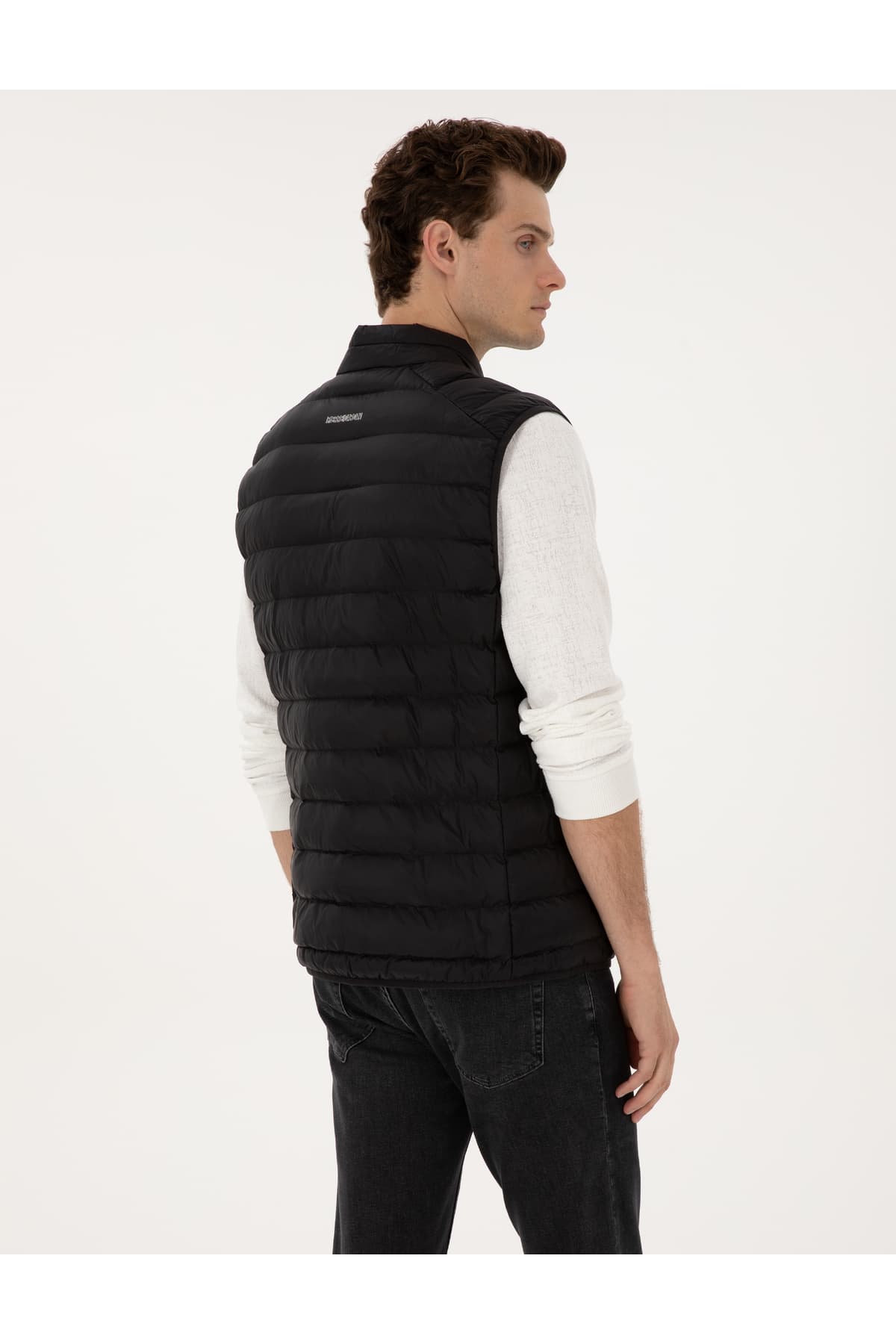جلیقه مردانه Pierre Cardin مشکی مدل 50310142-VR046 جلیقه مردانه Pierre Cardin مشکی مدل 50310142-VR046