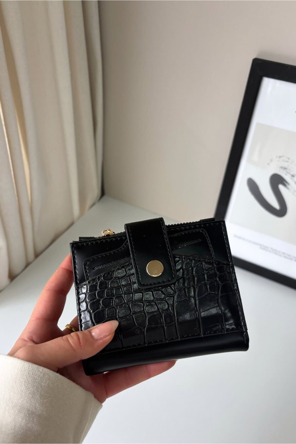 کیف پول پسرانه Yuka Atelier چرمی مصنوعی با کارتخور جداشونده مدل Ela کیف پول پسرانه Yuka Atelier چرمی مصنوعی با کارتخور جداشونده مدل Ela