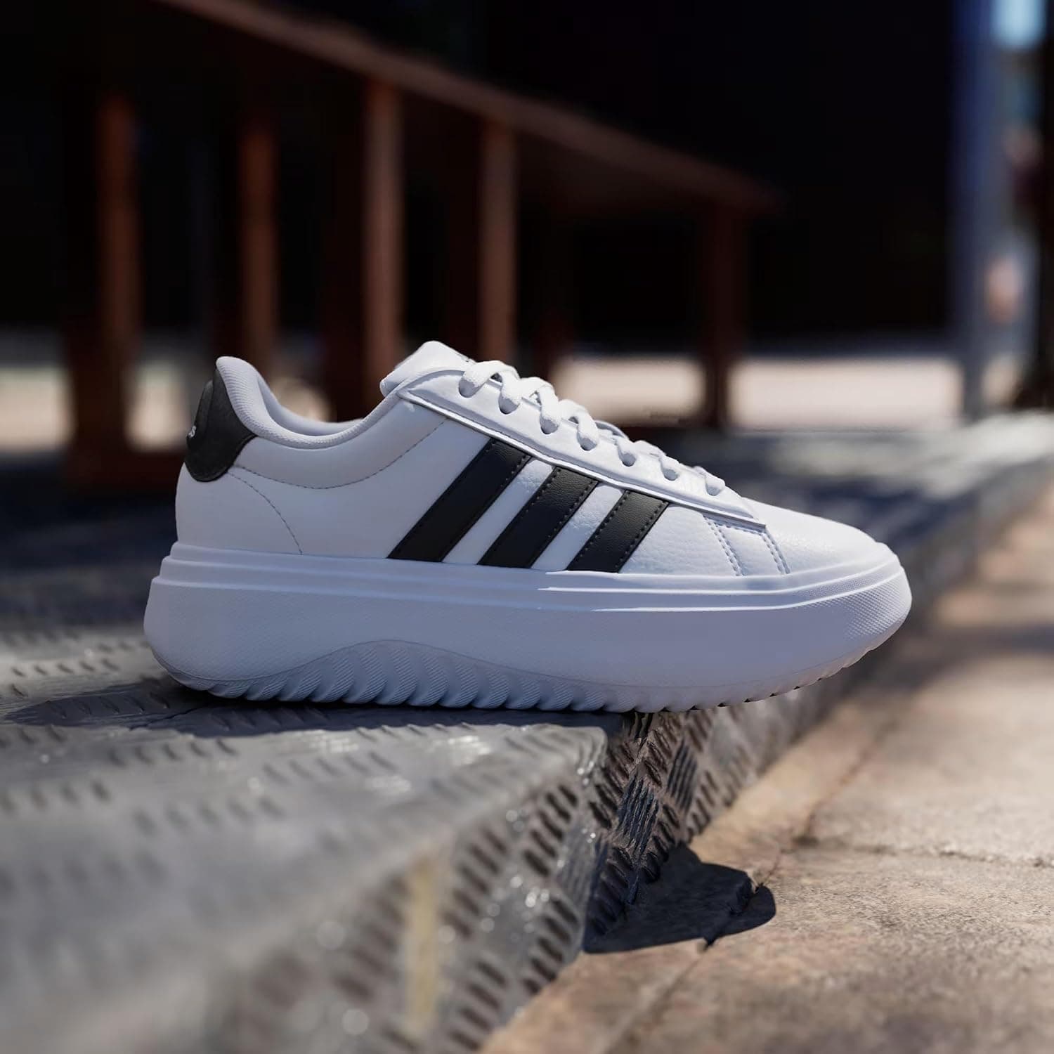 کفش ورزشی زنانه adidas مدل Grand Court Platform کفش ورزشی زنانه adidas مدل Grand Court Platform