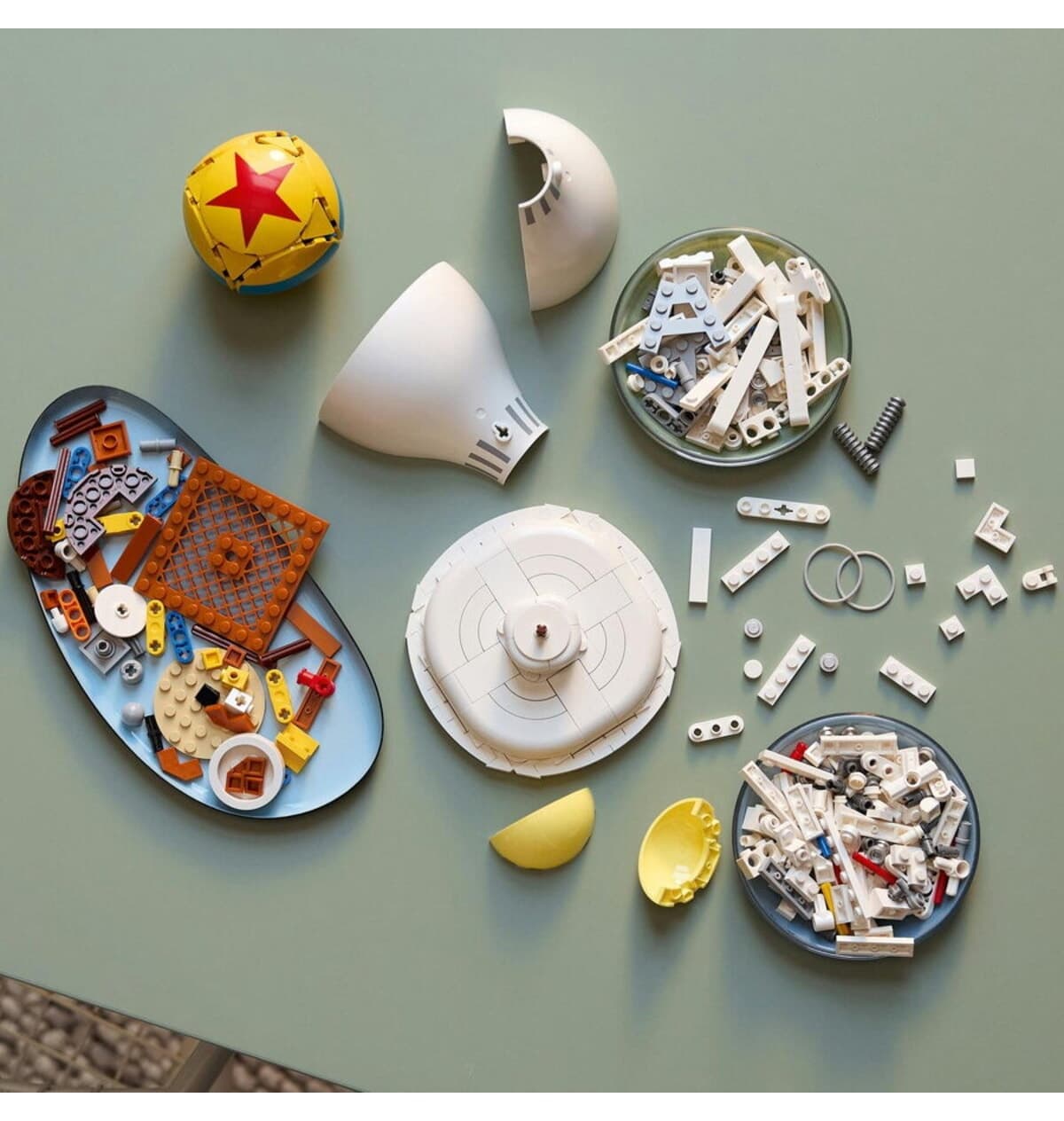 لگو Ideas Disney Pixar Luxo Jr. مدل 21357 613 قطعه لگو Ideas Disney Pixar Luxo Jr. مدل 21357 613 قطعه
