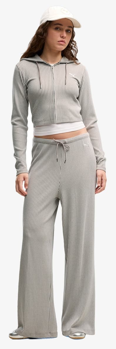 سوئیشرت زنانه Puma Essential خاکستری ریب سوئیشرت زنانه Puma Essential خاکستری ریب