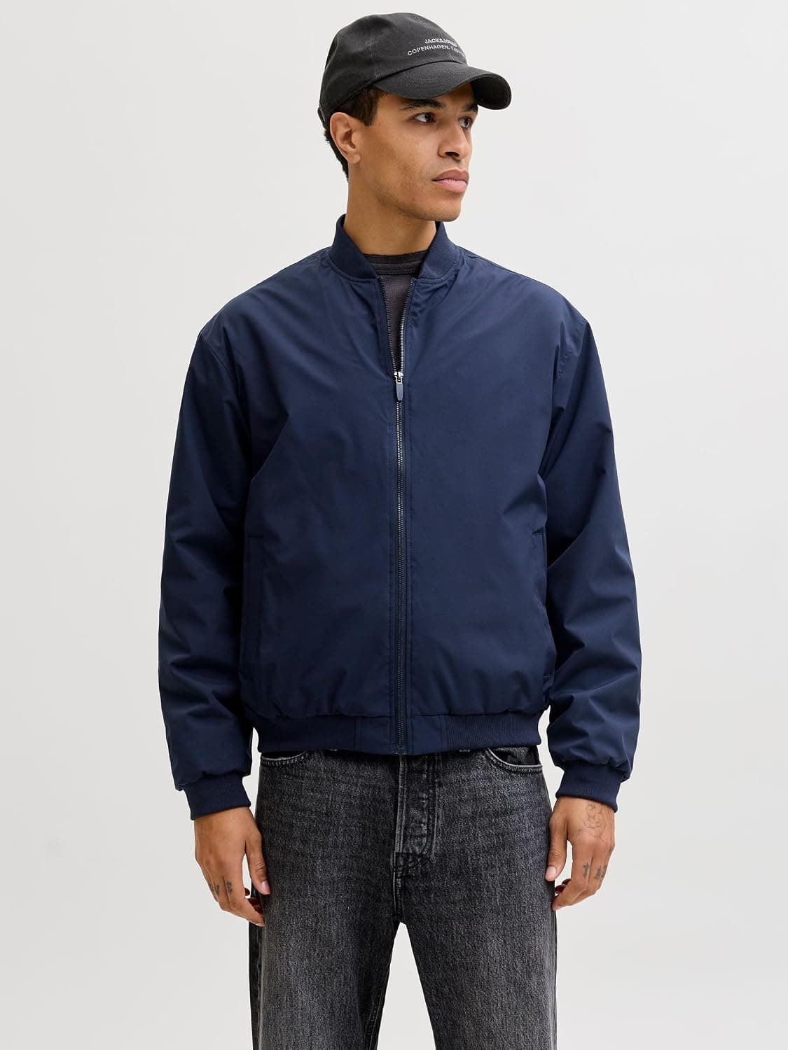 کت بامبر مردانه JACK & JONES سرمهای مدل JJECHARGE سایز M کت بامبر مردانه JACK & JONES سرمهای مدل JJECHARGE سایز M