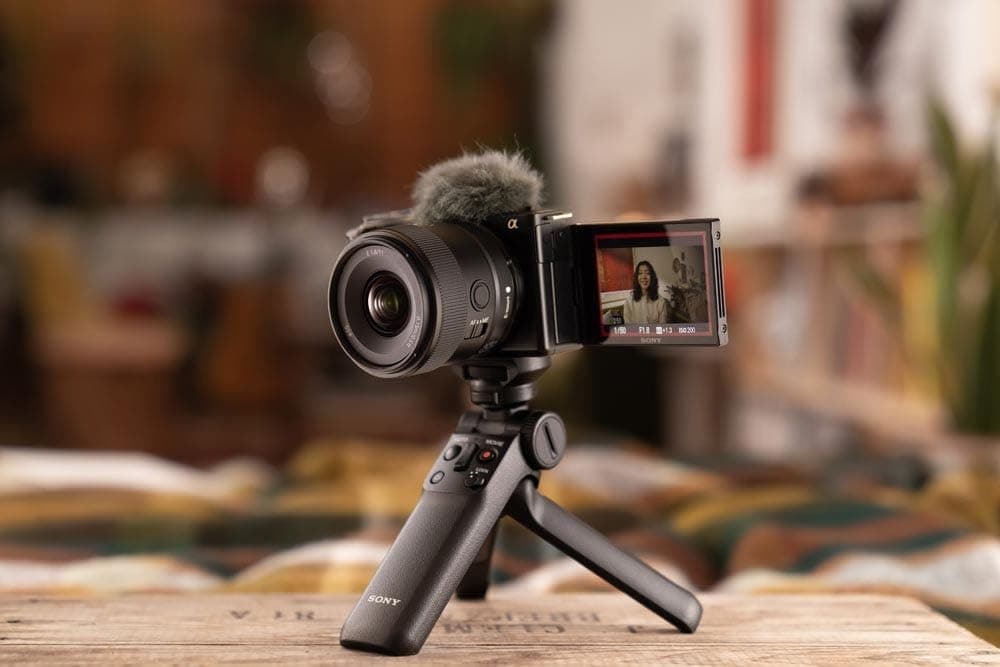 لنز پرایم Sony زاویهباز E 11mm F1.8 APS-C مشکی مدل SEL11F18 لنز پرایم Sony زاویهباز E 11mm F1.8 APS-C مشکی مدل SEL11F18